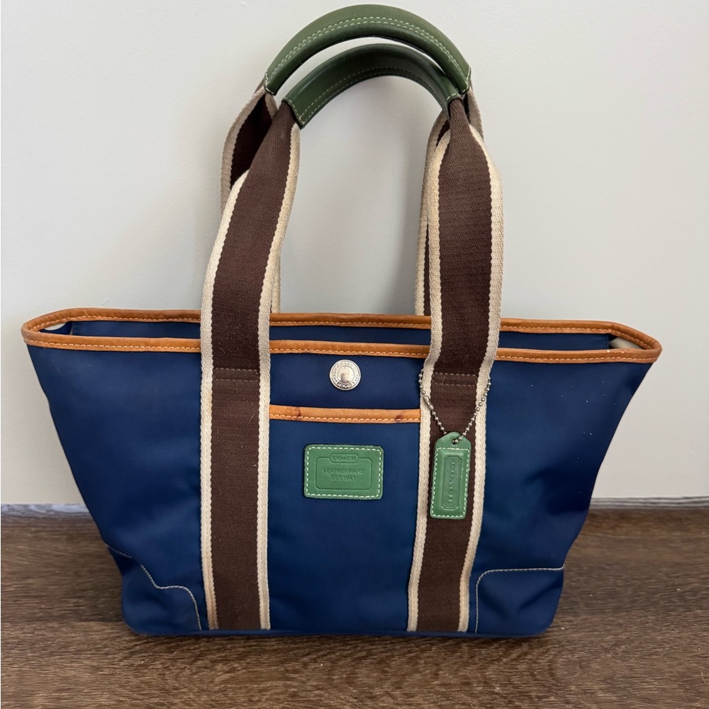 Coach Medium Hamptons Tote